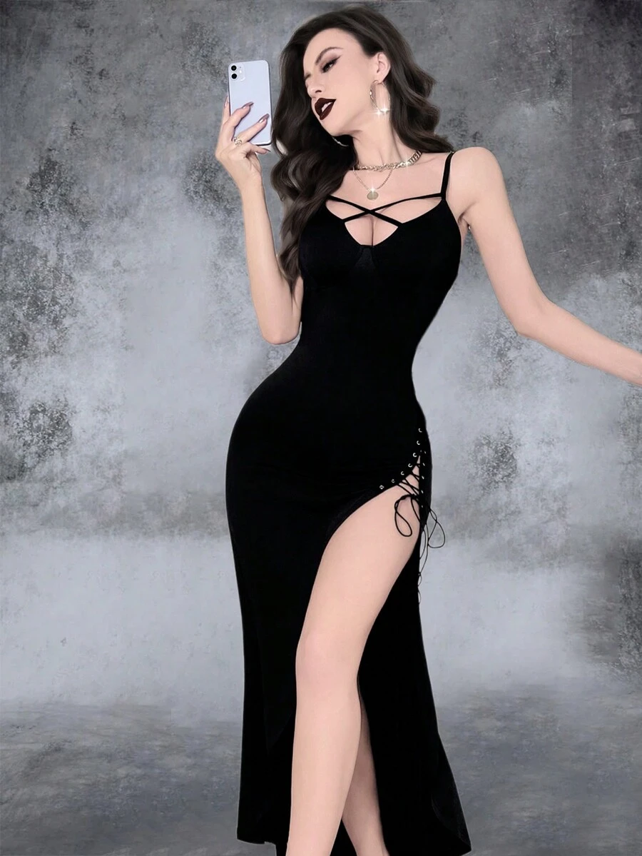 女士性感暗黑復古金屬穿繩側開叉吊帶不規則連身裙 - 黑色 - 查看 1