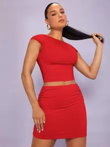 SHEIN BAE Conjunto De Camiseta De Manga Murciélago Y Falda Para Mujer