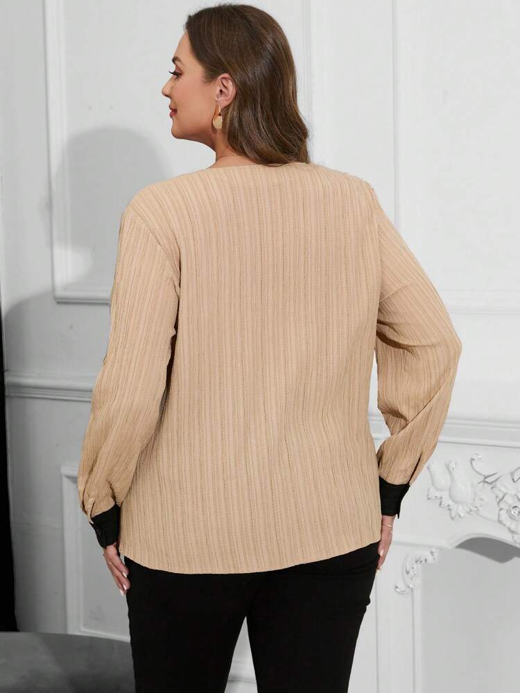 Plus Size Color Blocking V-neck Long Sleeve Shirt