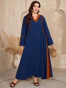 Al Najma 大尺碼女用植物刺繡長袖連身裙 - 霧霾藍 - 查看 3