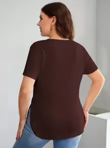 SHEIN Essnce Camiseta De Manga Corta Con Cuello Redondo Para Tallas Grandes - Café integral - Ver 2