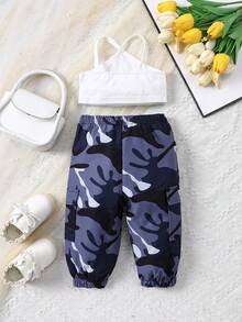 SHEIN 嬰兒女孩實色背帶褲和迷彩工裝套裝 - 彩色 - 查看 2