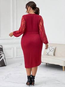 SHEIN Privé 大尺碼女性v領花邊拼接連身裙,配有燈籠袖 - 紅色 - 查看 3