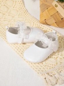 可愛的派對風格花朵蕾絲平底鞋,適合嬰兒和幼兒