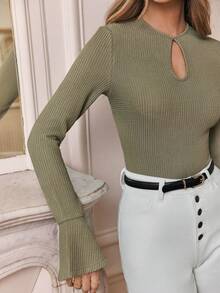 SHEIN Frenchy Của phụ nữ Màu thuần Đường viền lỗ khóa Tay áo chuông Áo thun - Cà phê nâu - Xem 6