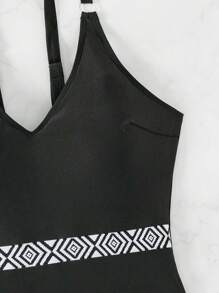 SHEIN Swim Maillot de bain une pièce avec imprimé géométrique d'été et découpes, pour le carnaval