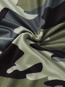 SHEIN Young Girl 1pc Slogan Print T-Shirt And 1pc Camouflage Skirt Set - Multicolor - View 5