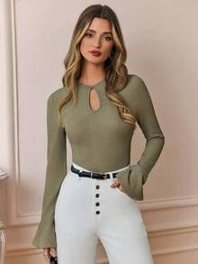 SHEIN Frenchy Của phụ nữ Màu thuần Đường viền lỗ khóa Tay áo chuông Áo thun - Cà phê nâu - Xem 7
