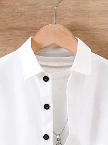 SHEIN 可愛的長袖襯衫,背部印有微笑臉龐和字母印花,帶有翻領,適合年輕男孩 - 白色 - 查看 3