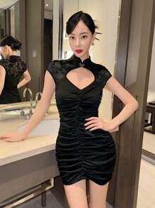 EastFlair Phong cách Trung Quốc Gập lại & Khóa & Ren & Xu hướng: Cắt giảm Đầm - màu đen - Xem 4