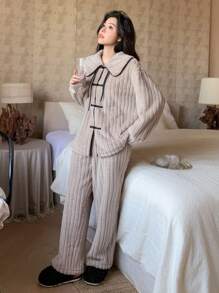 DAZY 撞色流苏法兰绒家居服套装，保暖内衬秋冬睡衣 - 卡其色 - 查看 4