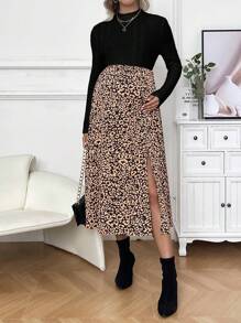 SHEIN Ensemble T-shirt De Maternité À Manches Longues Et Jupe À Imprimé Léopard À Taille Réglable