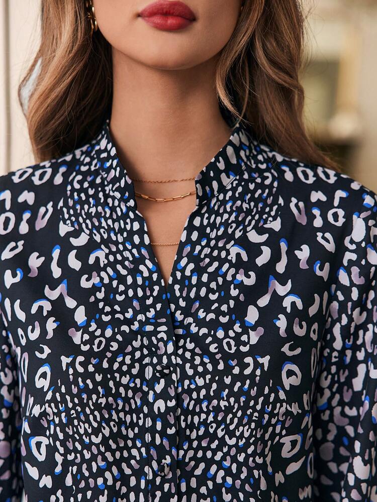 V-Neck Leopard Print Long-Sleeved Shirt