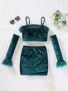 SHEIN Girls' Velvet & Spaghetti Strap Tank Top And Skirt Set With Sleeve Cover For Winter