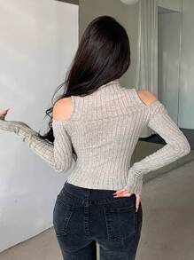 Dazy Designer Camiseta de manga larga acanalada con hombros descubiertos para mujer, top corto con hombros descubiertos - Gris - Ver 2