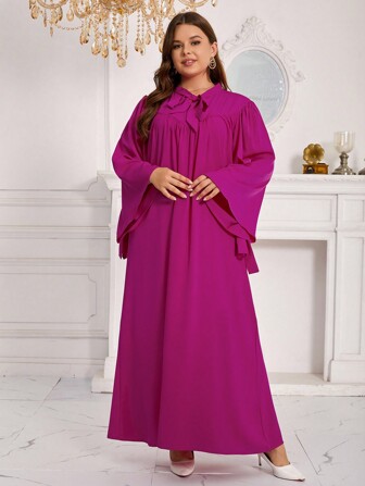 大尺碼綁帶鐘形袖蕾絲連衣裙