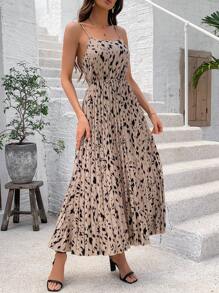 SHEIN Frenchy 全印花露背百褶吊帶連身裙 - 黑色 - 查看 1