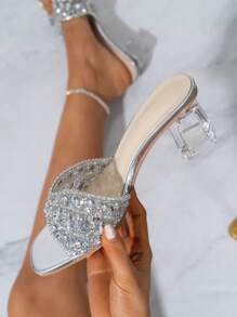 Modische Frauen Sandaletten mit quadratischer Zehenkappe, Kristallabsatz und Strass-Riemen, silberfarbener High-Heel, geeignet für Outdoor-Partys und Valentinstag