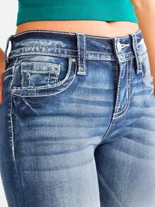 Color-blocking & Contrast Stitching Vintage Washed Denim Cropped Pants With Slender Legs - Blue - View 3