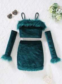 SHEIN Girls' Velvet & Spaghetti Strap Tank Top And Skirt Set With Sleeve Cover For Winter
