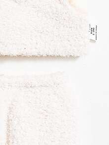 SHEIN 嬰兒女孩v領背心,毛絨夾克和加厚褲子冬季套裝 - 米色 - 查看 5