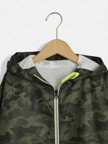 RueChic Tween Boy Camo Print Zip Up Hooded Jacket - Green - View 5