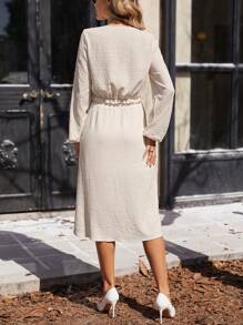 SHEIN Clasi V領氣球袖上衣和裙子套裝 - 杏色 - 查看 2