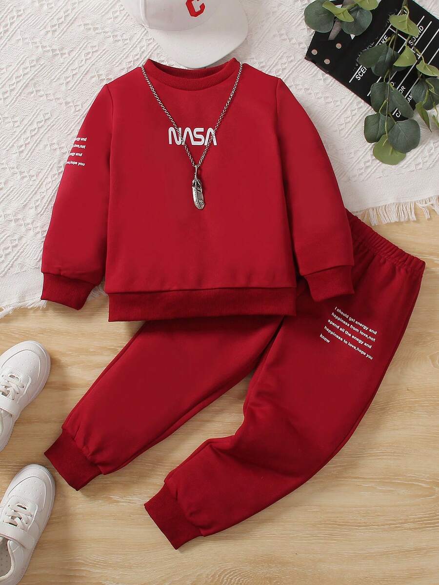 SHEIN Bộ đồ hai mảnh gồm áo nỉ dài tay và quần nỉ in khẩu hiệu dành cho bé trai. - Màu Đỏ Sâu - Xem 1