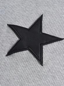 SHEIN Girlism 少女針織羅紋星星圖案 T 恤和褶襉工裝褲套裝,2 件/套 - 淺灰色 - 查看 8