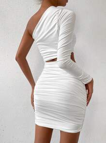 Allurite 純色修身連衣裙,中空設計與不對稱領口和腰部褶皺 - 白色 - 查看 2