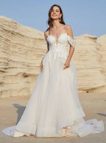 Elegant Lace Splice Off Shoulder Deep V-Neck Wedding Dress - Beige - View 2