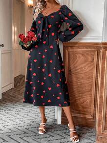 SHEIN Clasi 心形印花愛心領連衣裙 - 黑色 - 查看 1