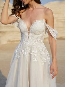 Elegant Lace Splice Off Shoulder Deep V-Neck Wedding Dress - Beige - View 5