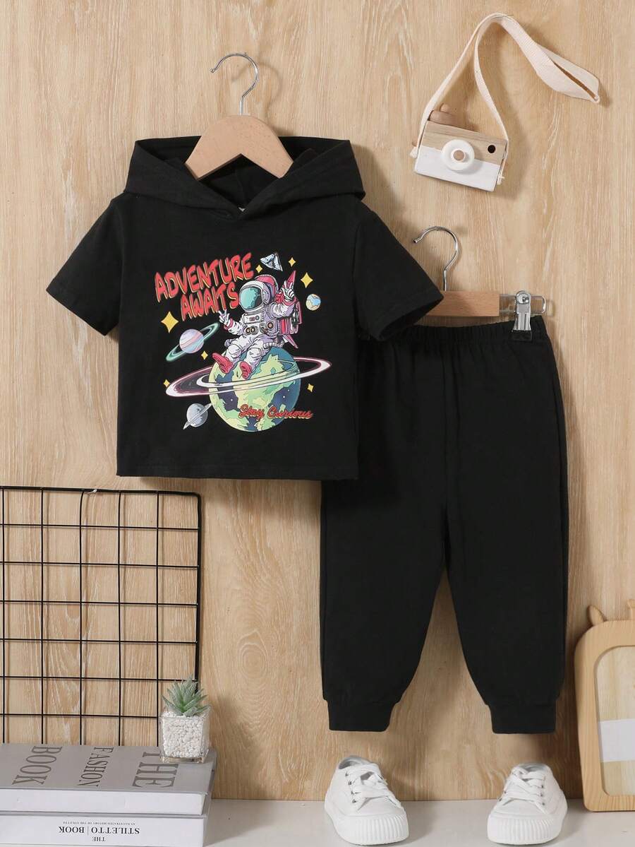 SHEIN 嬰兒男童休閒太空人印花連帽短袖上衣與彈性腰圍褲子套裝 - 彩色 - 查看 1