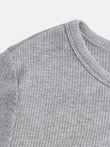 SHEIN Girlism 少女針織羅紋星星圖案 T 恤和褶襉工裝褲套裝,2 件/套 - 淺灰色 - 查看 7