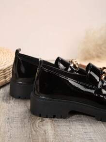 Women's Chunky Heel Loafers With Chain Decoration