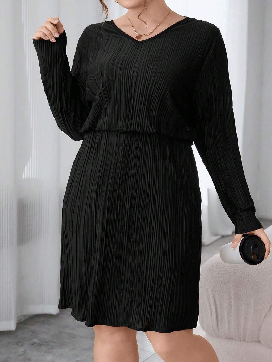 SHEIN Essnce 大碼女裝百褶裙裝