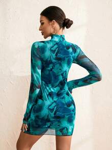 SHEIN Privé 隨機印花立領長袖裙 - 彩色 - 查看 2