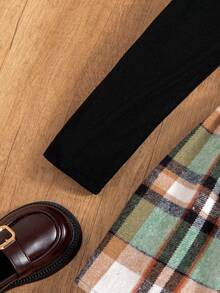 SHEIN 女童字母印花t卹+格紋a字裙套裝 - 黑色 - 查看 6