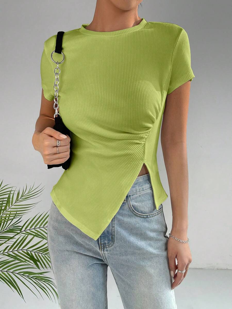 SHEIN Essnce 不對稱襯衫 T 恤,短袖 - 綠色 - 查看 1