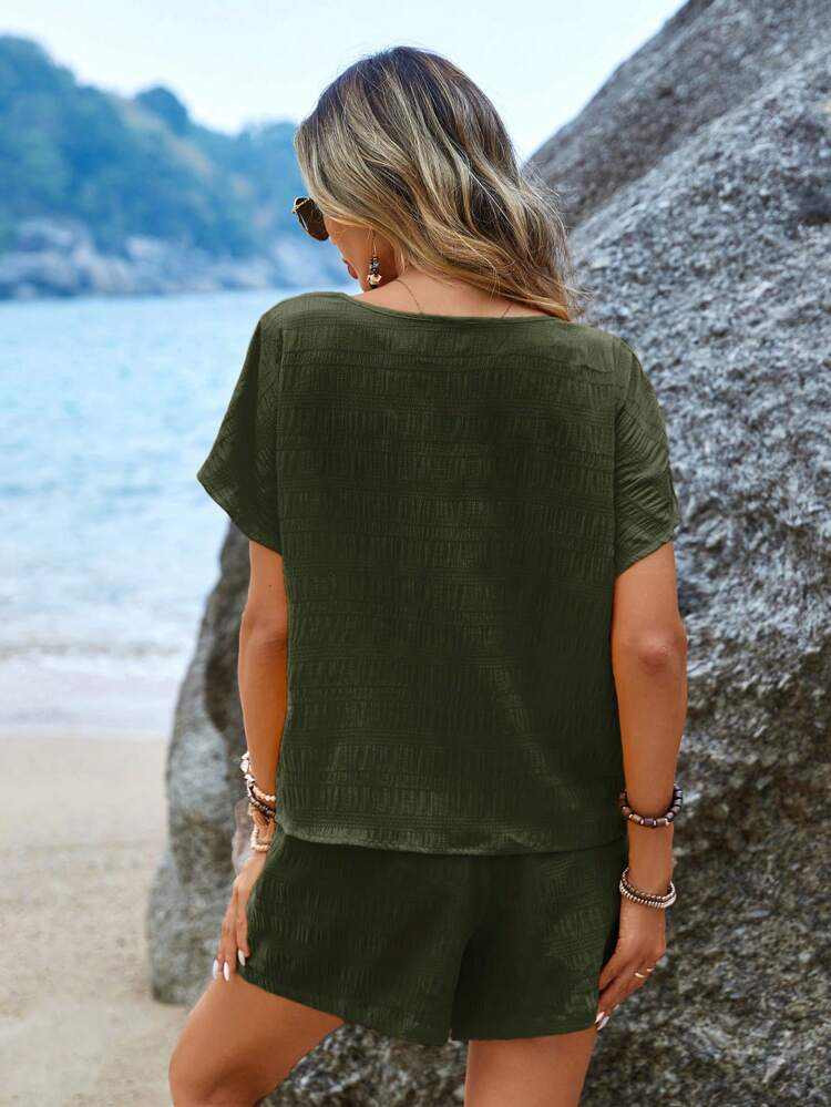 Women's Summer  Green Round Neck Batwing Sleeve Shirt With Shorts Two-Piece Set