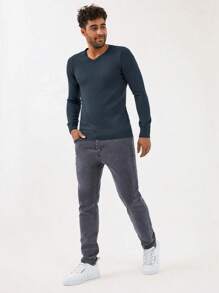 RueChic Men Solid V Neck Jumper - Navy Blue - View 3