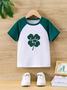 SHEIN Boys' Clover Print Raglan Sleeves Tee