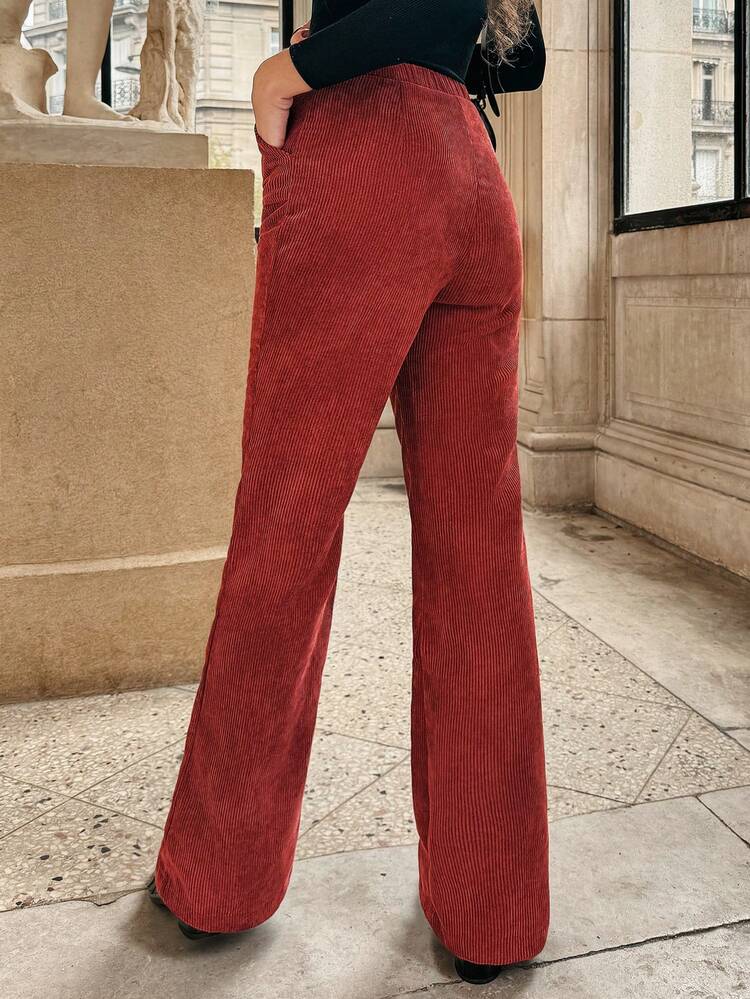 SHEIN Frenchy Pantalones Acampanados De Pana - Color caoba - Añade 3