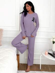 RueChic Dệt kim Trang phục mặc nhà Bộ Với Thả vai Và Mẫu chữ - Màu tím hoa cà - Xem 4