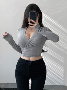 DAZY 女士裹身短款 T 恤，秋季服装长袖女上衣 - 淺灰色 - 查看 1
