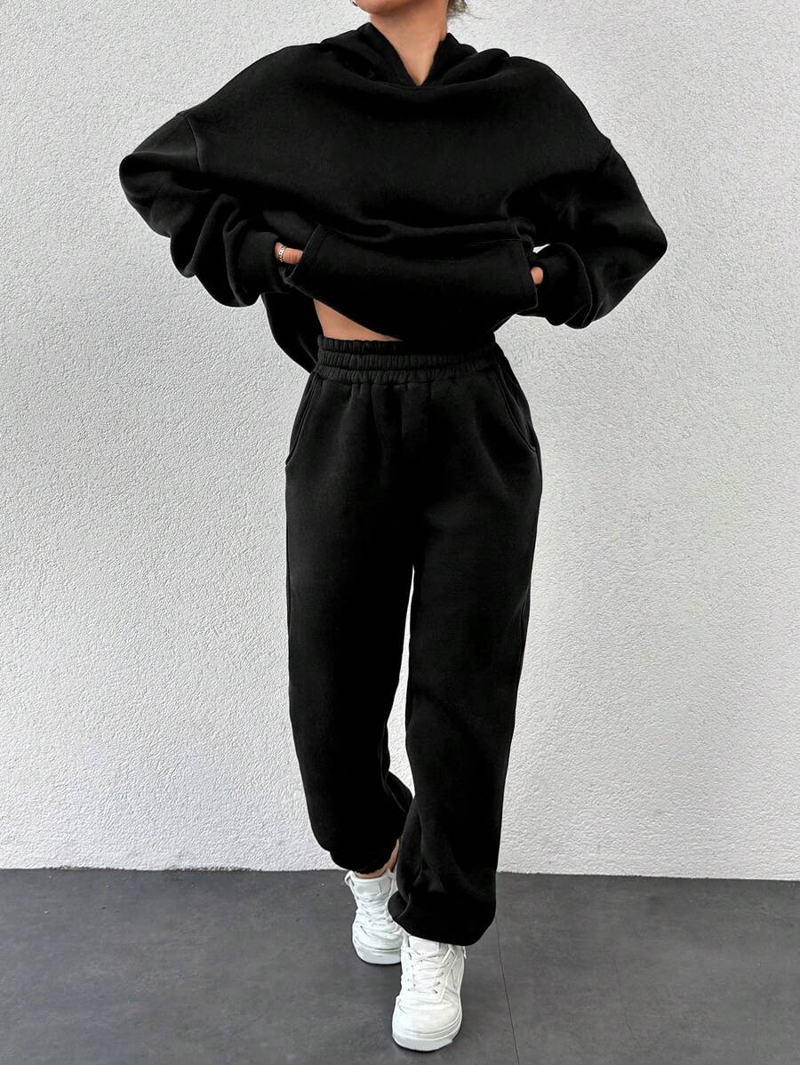 SHEIN Cottnline Kangaroo Pocket Drop Shoulder Hoodie And Sports Pants Two Piece Set - Black - View 1