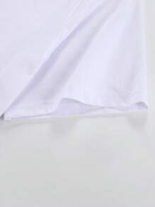 ROMWE MEN Street Life 2pcs/Set Men's Holiday Print Matched Short Sleeve T-Shirt And Shorts, Suitable For Everyday In Spring And Summer, School - Black and White - View 3