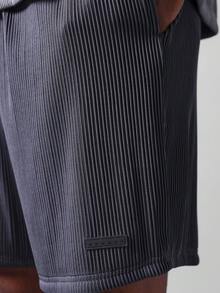 SUMWON 常规版型褶皱短裤 - 深灰色 - 查看 5