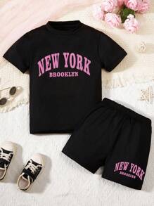 SHEIN Tween 女孩字母印花短袖 T 恤和短褲套裝 - 彩色 - 查看 1